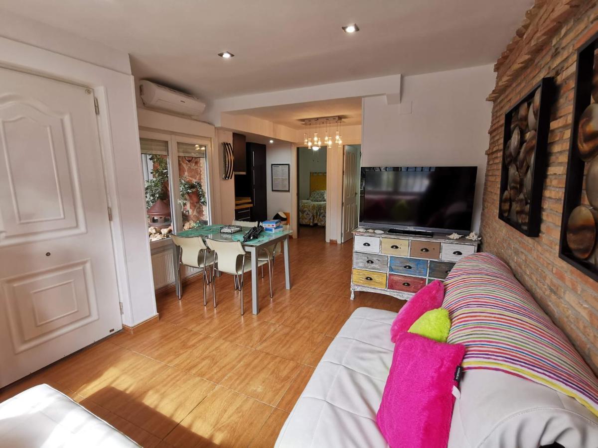 Apartamentos Turisticos Tronca Luxury Гранада Екстер'єр фото